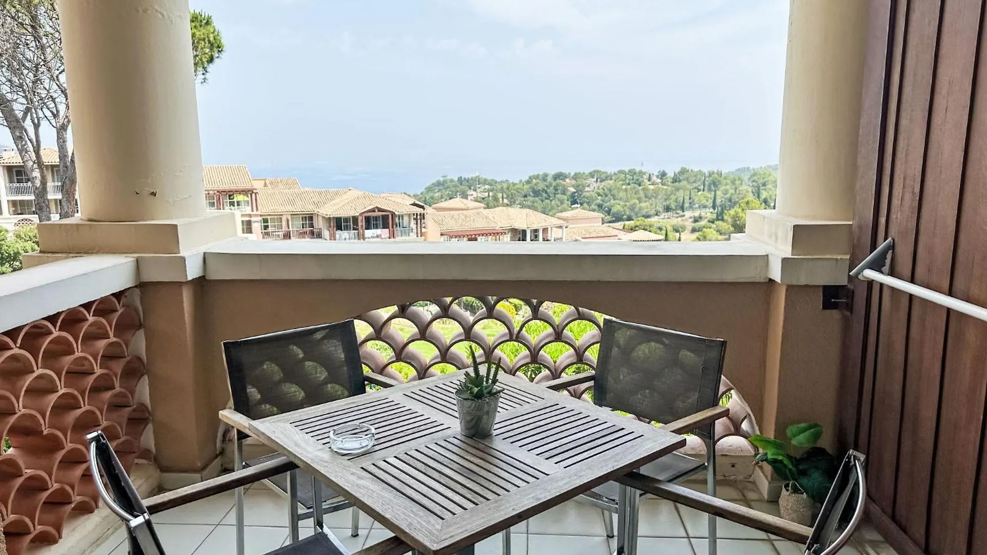 Apartment Village Cap Esterel - L'Esquinade-81 By Interhome Saint-Raphaël 0*,