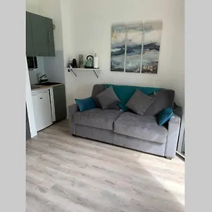 Vue /parking Privatif Apartment