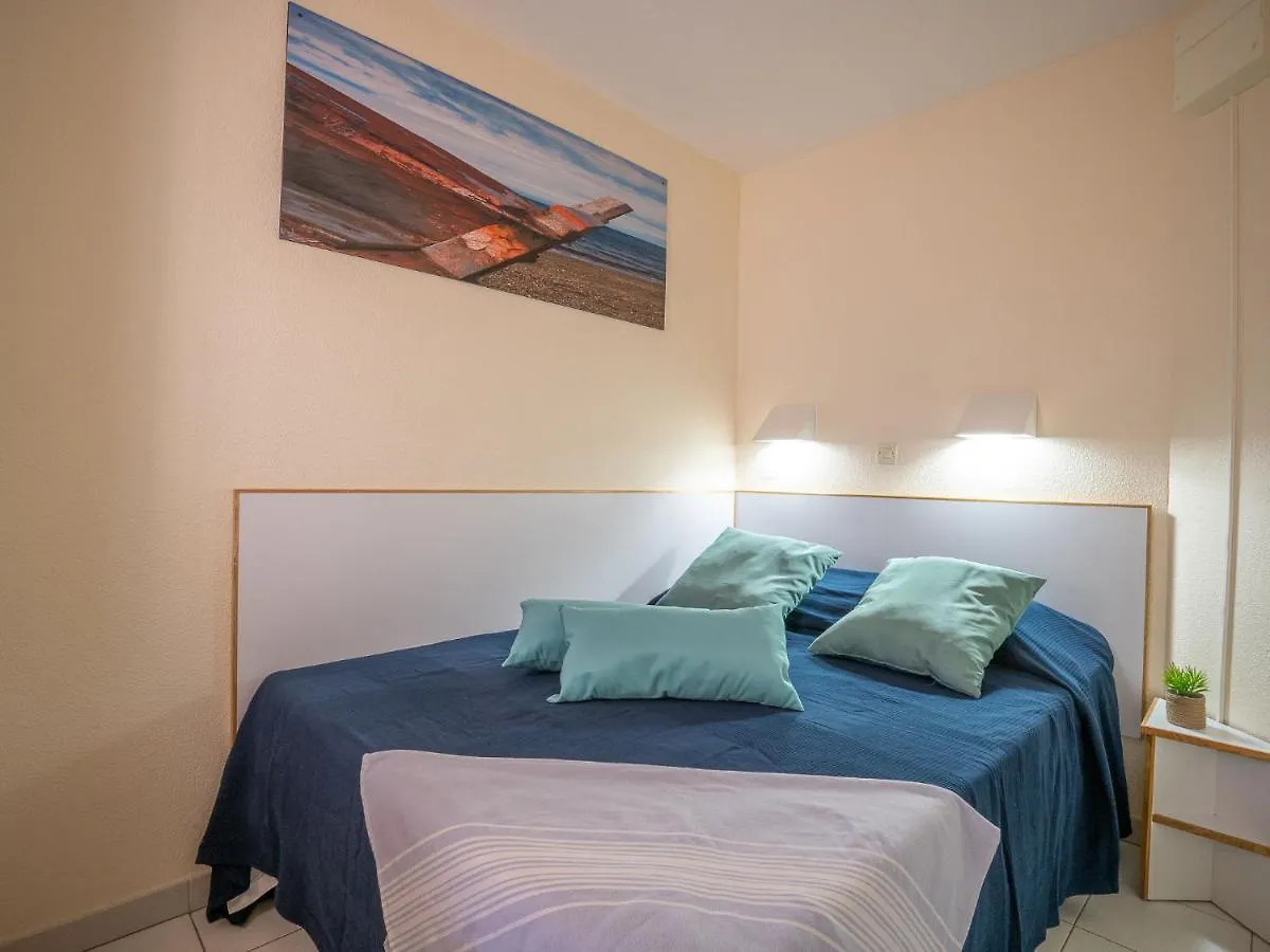 Apartment Village Cap Esterel - L'Esquinade-81 By Interhome Saint-Raphael