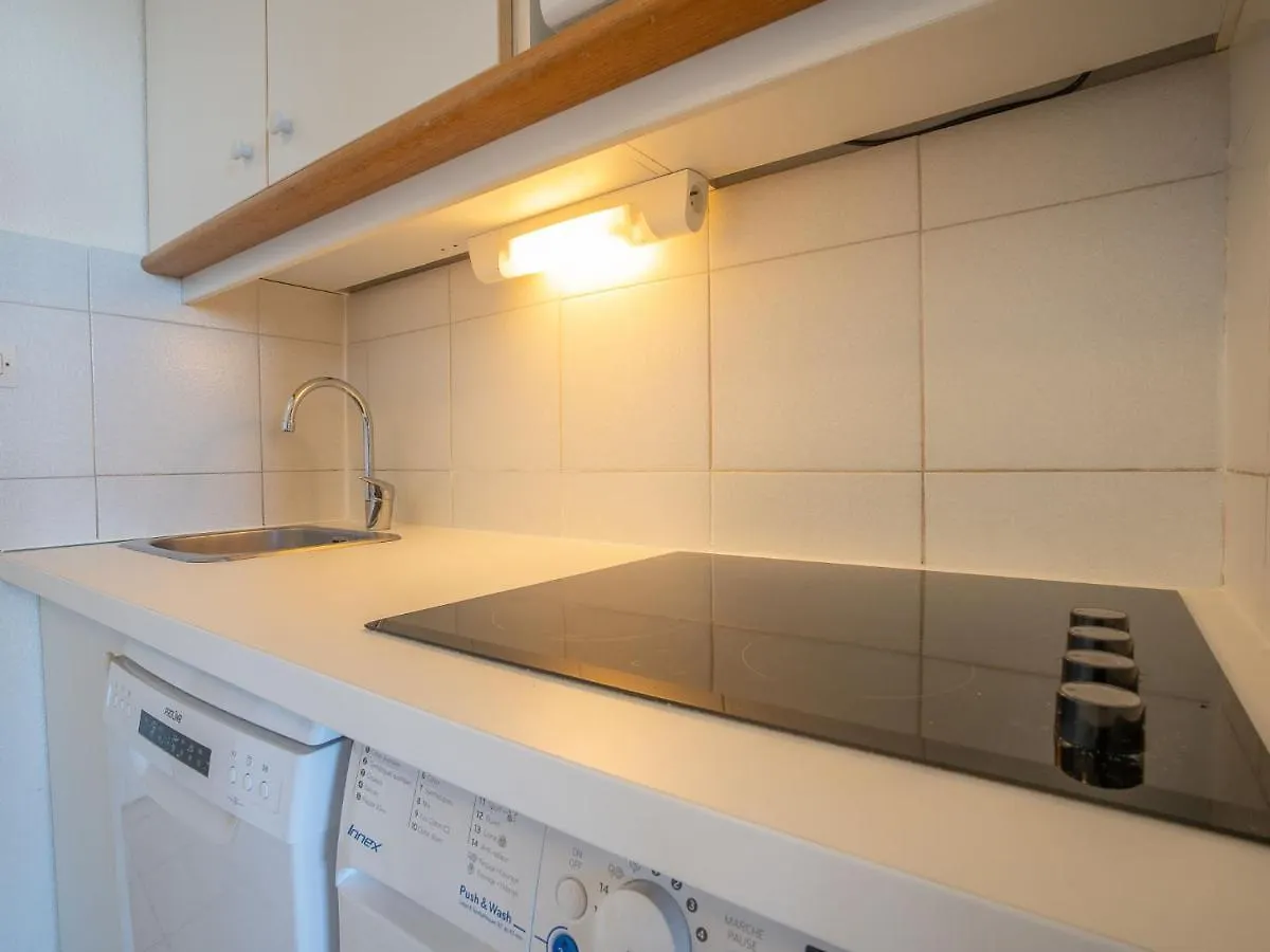 Apartment Village Cap Esterel - L'Esquinade-81 By Interhome Saint-Raphael